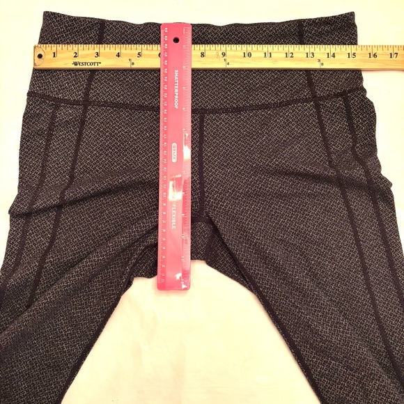 NWOT Athleta leggings crop Naylon blend black gray SZ L - Picture 7 of 10
